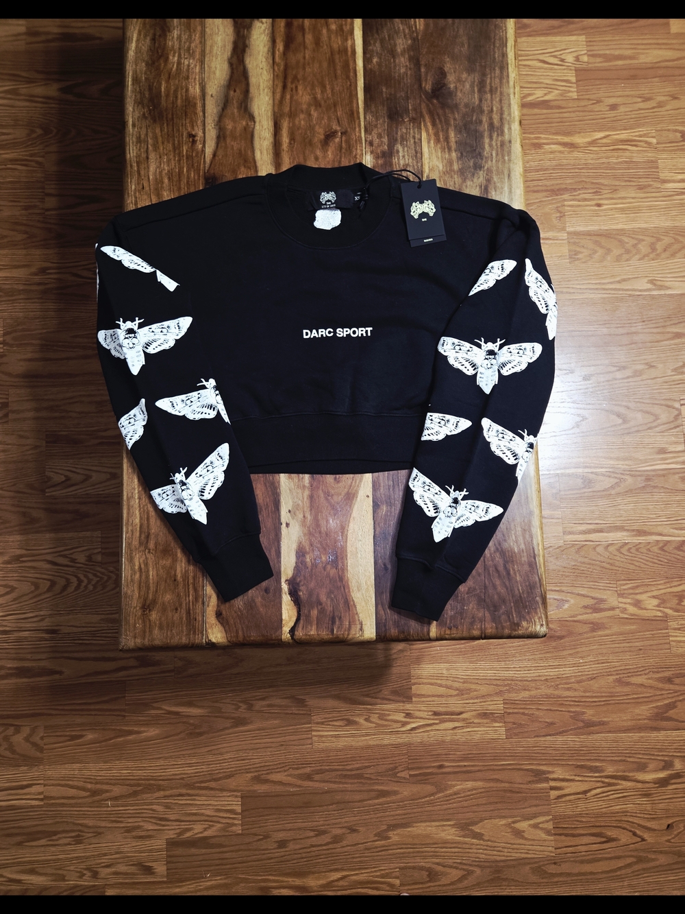 Darc Sport -SHE- Black Cropped Crewneck Sweatshirt